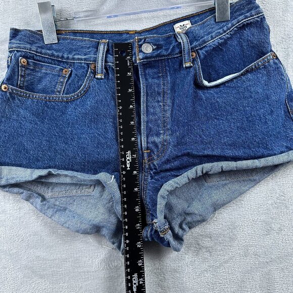 Levis Jean Short White Oak Cone Dark Denim Wash Cutoffs Cheeky Women 30 - Picture 3 of 9